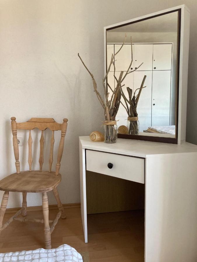 Apartment Mimoza Komiza