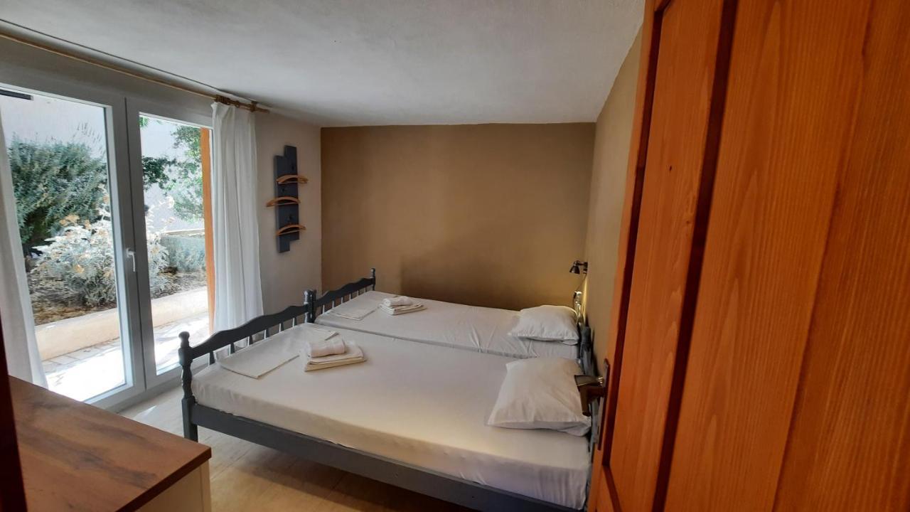 Apartment Mimoza Komiza